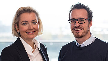 Abbildung der Zertifikatleiterin Prof. Dr. Kirsten Herrmann und des SPIEGEL-Experten Torben Sieb